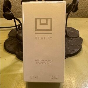 U Beauty Resurfacing Compound